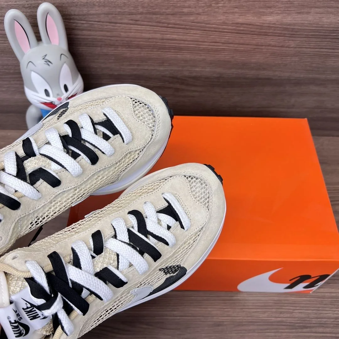 Sacai x Nike VaporWaffle Shoes Vibrant 33462