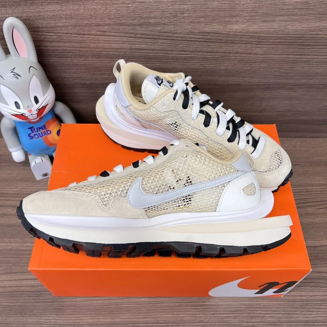 Sacai x Nike VaporWaffle Shoes Vibrant 33462