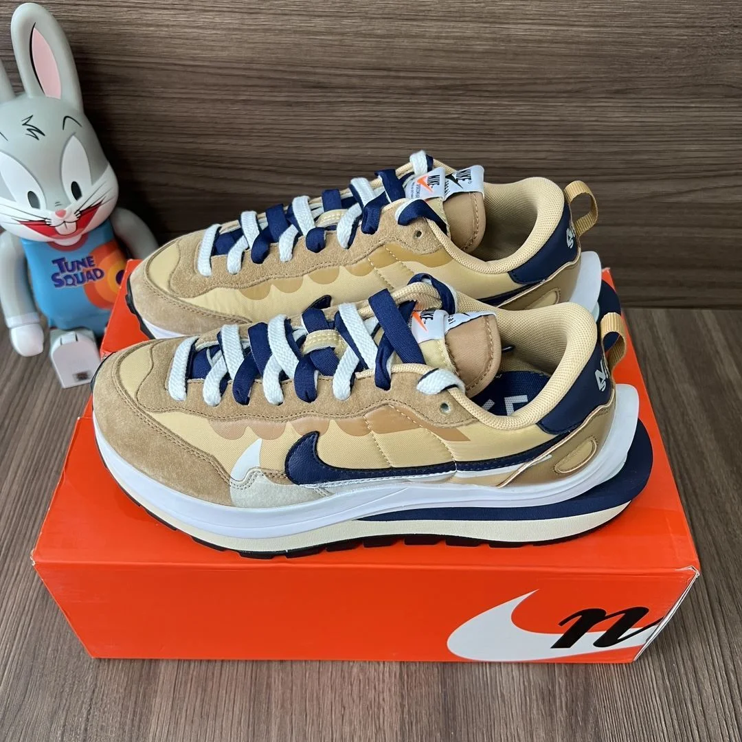 SmoothTexture Sacai x Nike VaporWaffle Shoes 33449