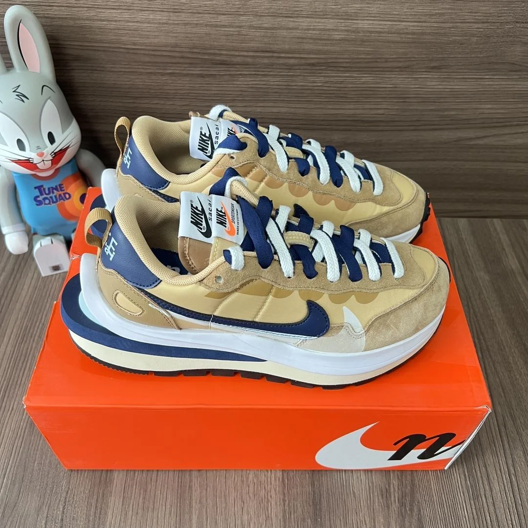 SmoothTexture Sacai x Nike VaporWaffle Shoes 33449