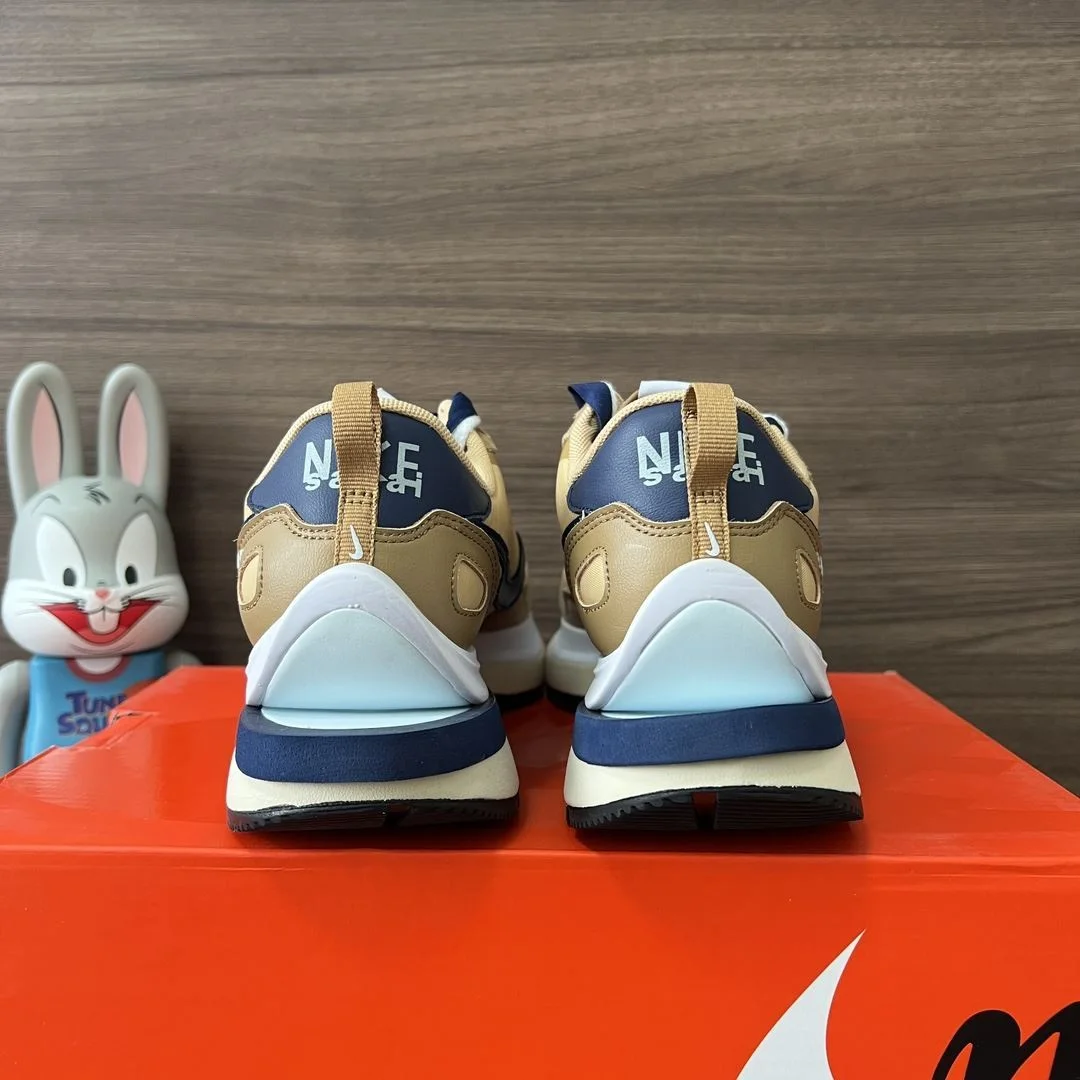 SmoothTexture Sacai x Nike VaporWaffle Shoes 33449