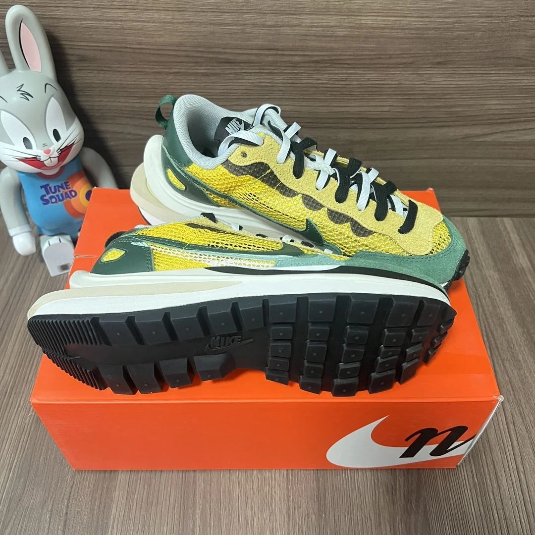 Chic Sacai x Nike VaporWaffle Shoes 33464