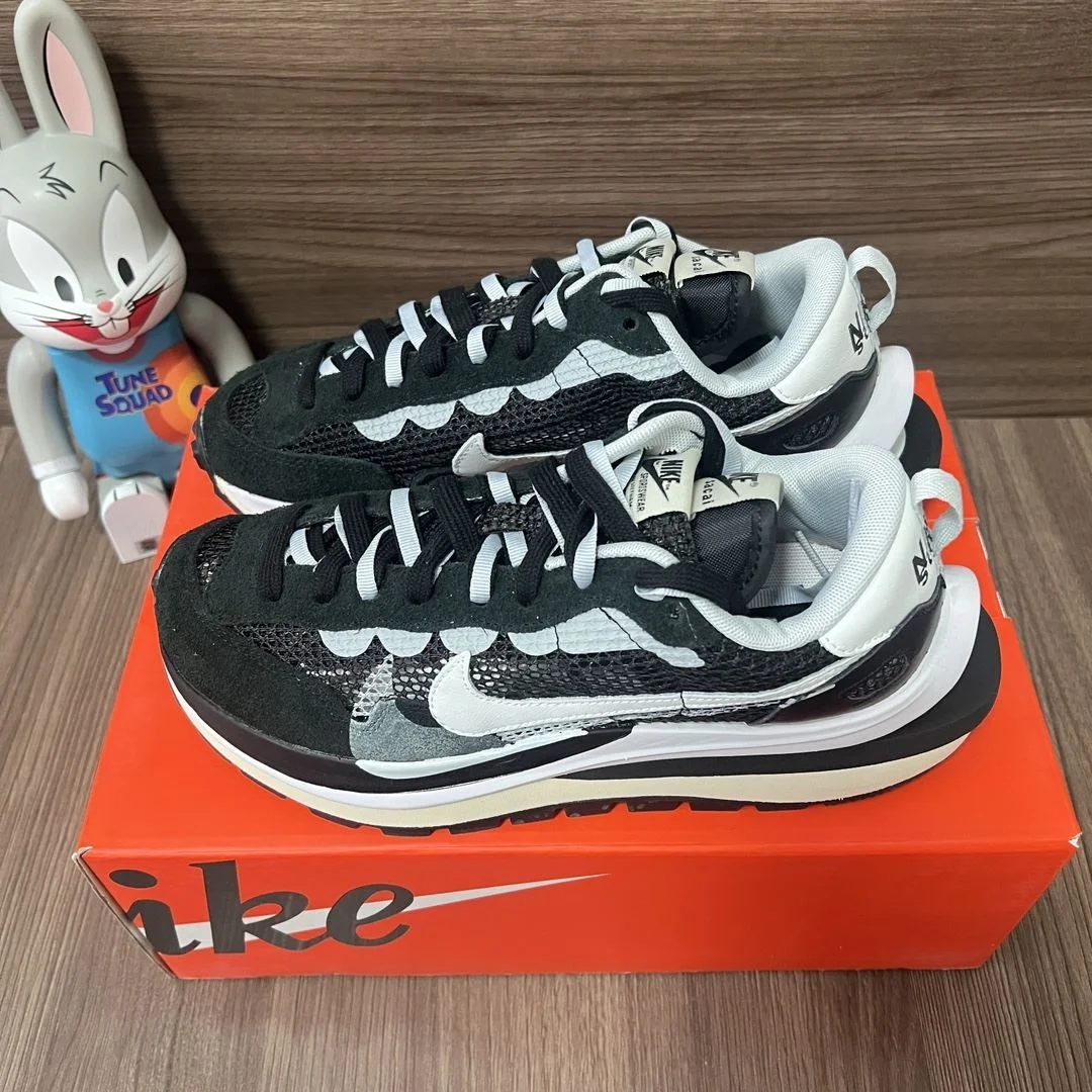 Reliable Sacai x Nike VaporWaffle Shoes 33461