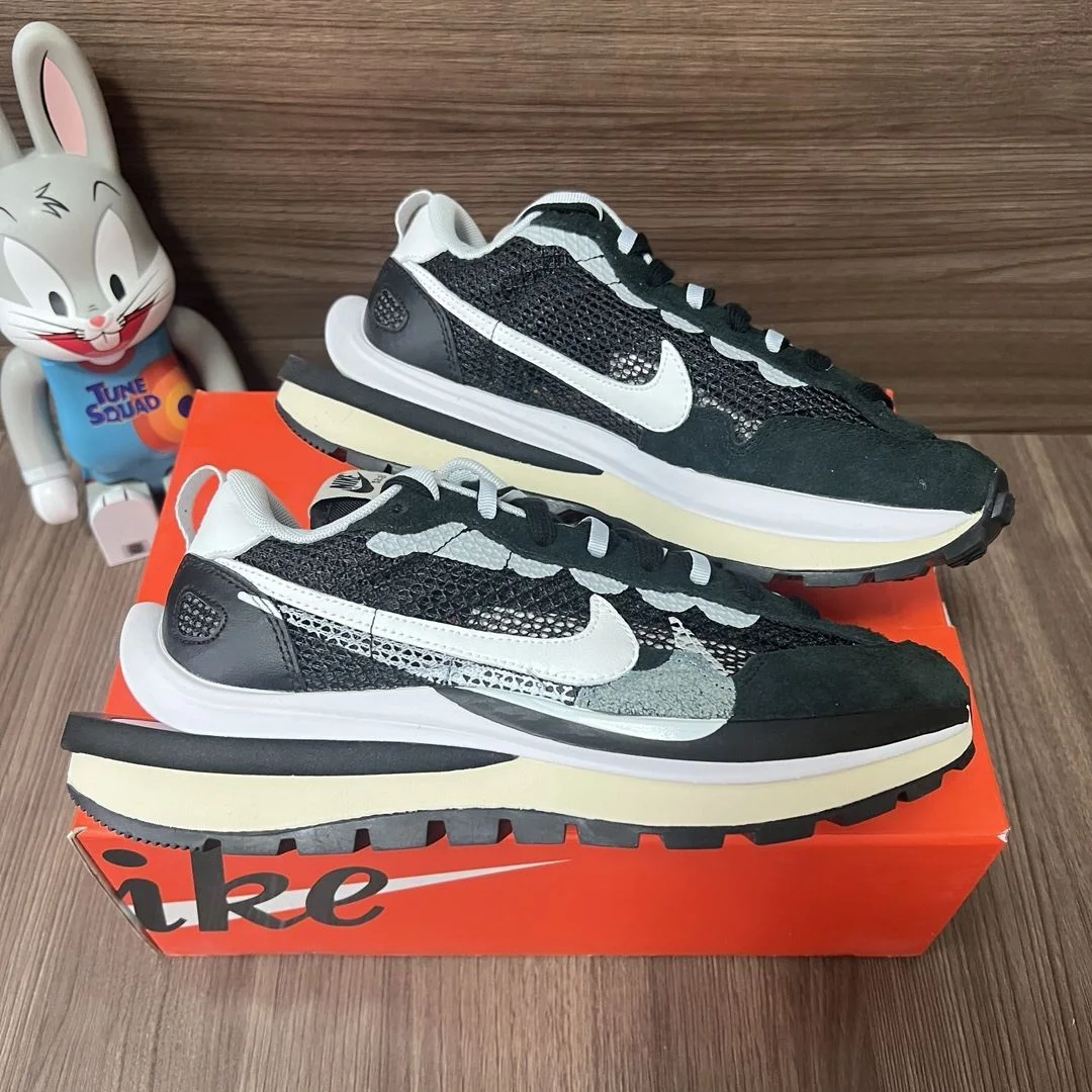 Reliable Sacai x Nike VaporWaffle Shoes 33461