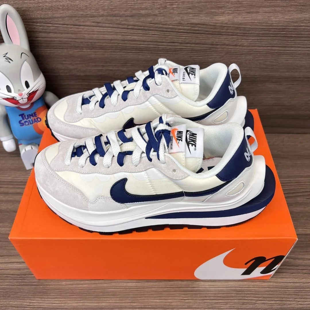 Unique Sacai x Nike VaporWaffle Shoes 33450