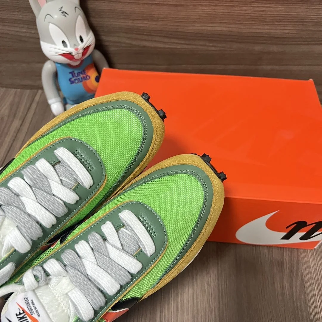 EyeCatching Sacai x Nike VaporWaffle Shoes 33453