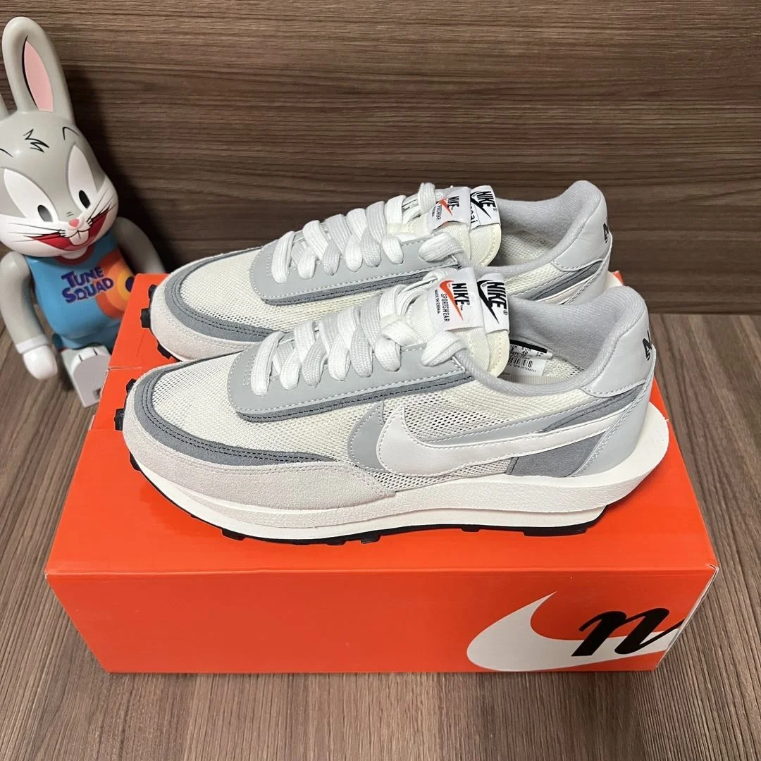 Stylish Sacai x Nike VaporWaffle Shoes 33442