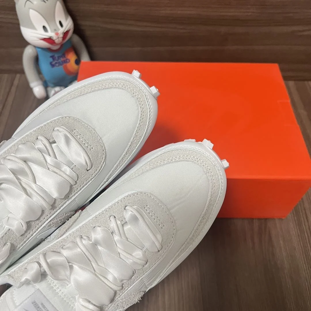 Sacai x Nike VaporWaffle Shoes Durable 33468