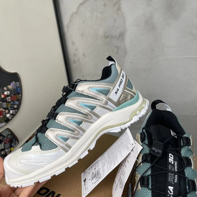 Salomon Shoes Minimalist 4098