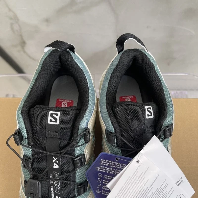 Salomon Shoes Minimalist 4098