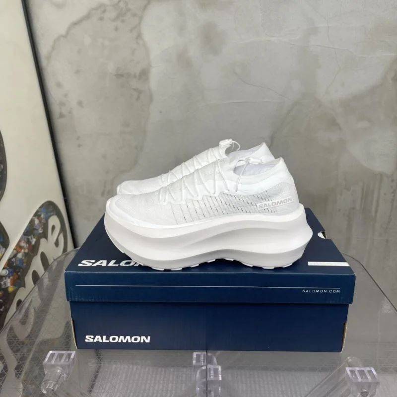 Supportive Salomon Shoes 4114