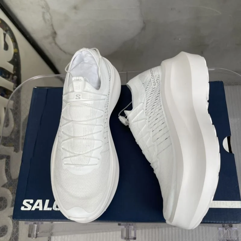 Supportive Salomon Shoes 4114