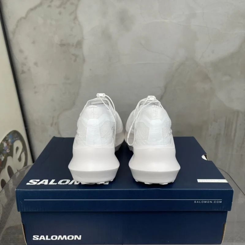 Supportive Salomon Shoes 4114