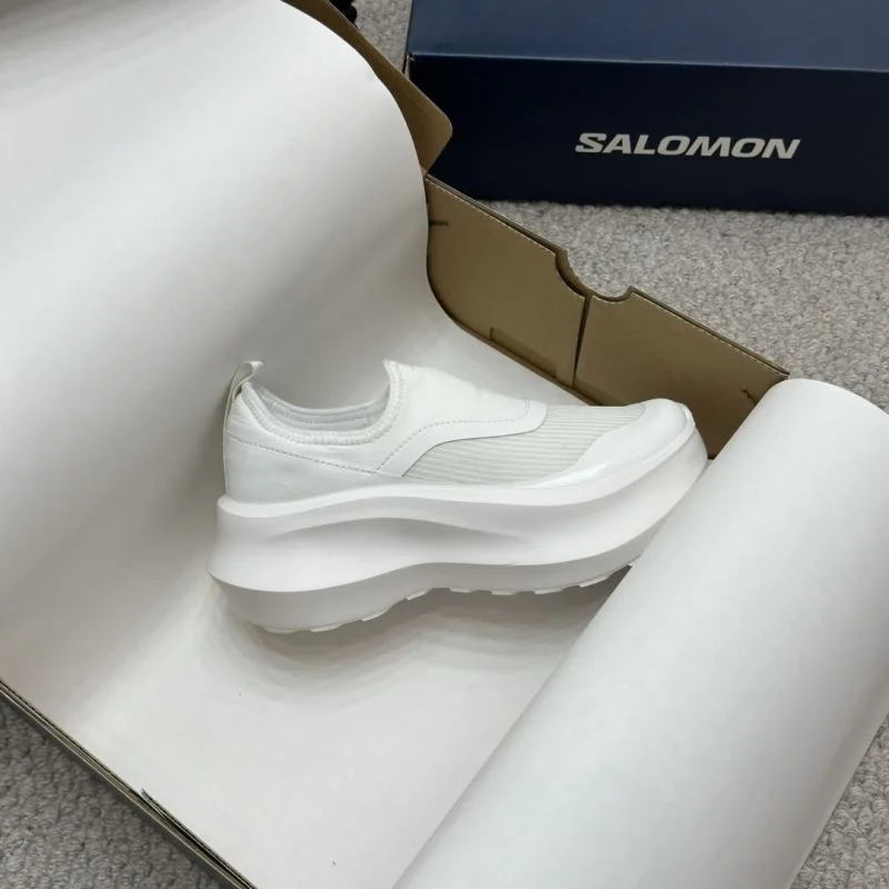 Lightweight Salomon Shoes 7304