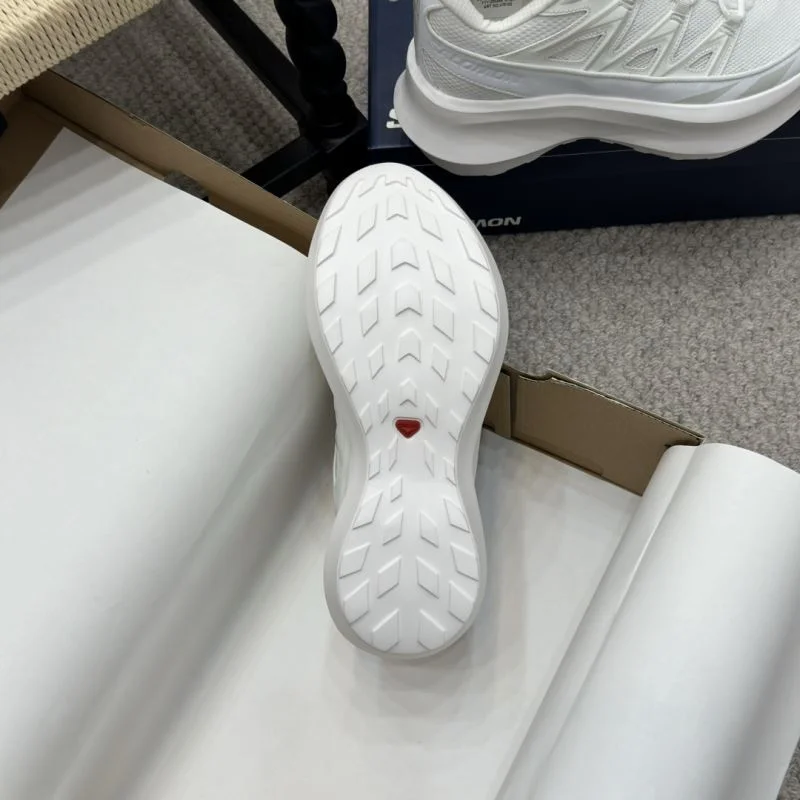 Sleek Salomon Shoes 7329