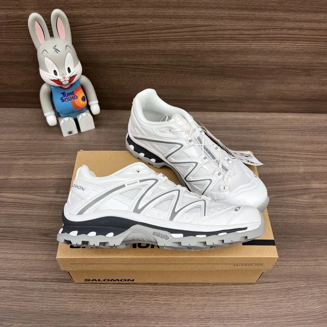 Seasonal Salomon Shoes 5847
