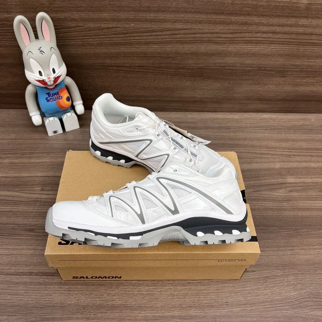Seasonal Salomon Shoes 5847