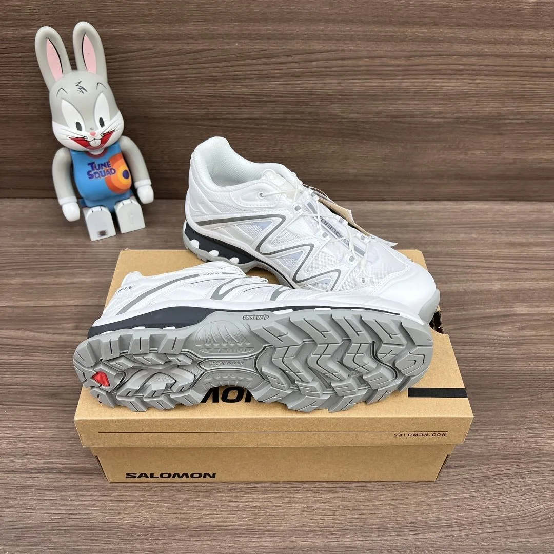 Seasonal Salomon Shoes 5847