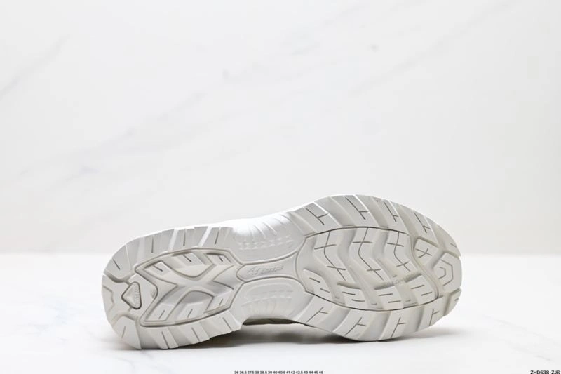 Versatile Salomon Shoes 2925