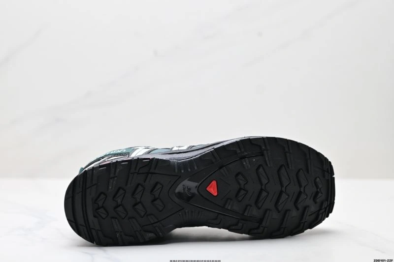 RelaxedFit Salomon Shoes 2921
