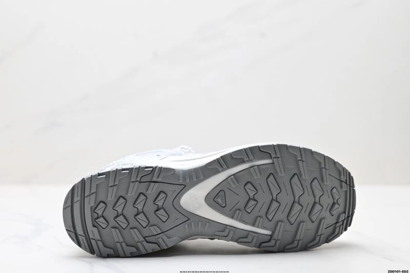 Versatile Salomon Shoes 2941