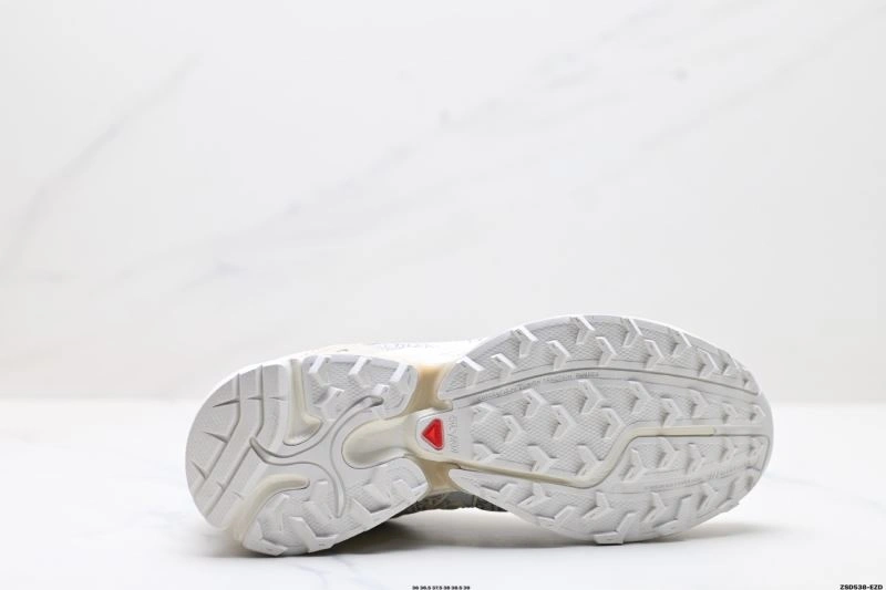 UrbanStyle Salomon Shoes 2906