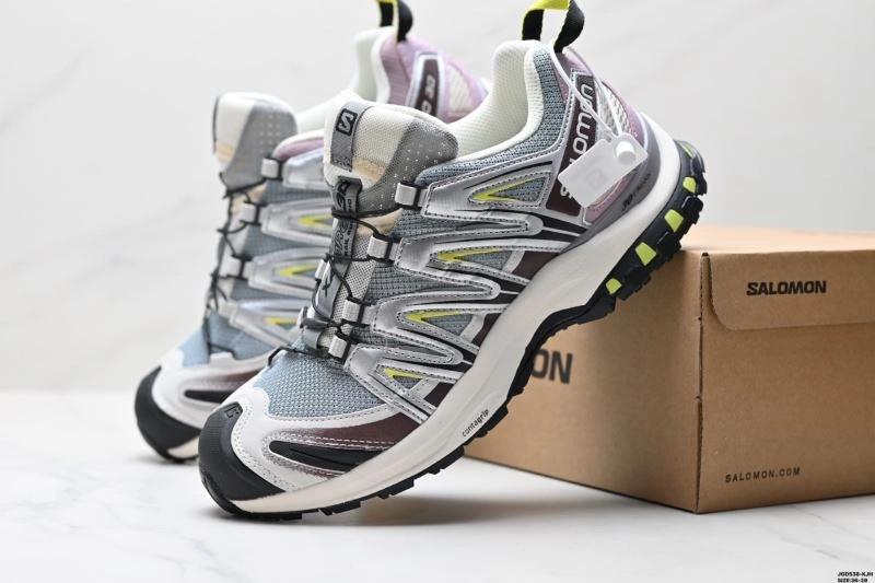 WrinkleFree Salomon Shoes 2897