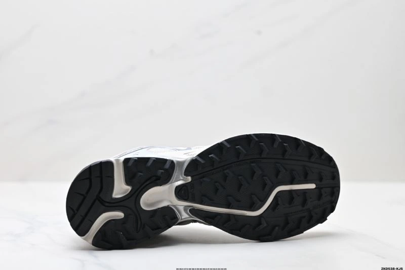 RelaxedFit Salomon Shoes 2894