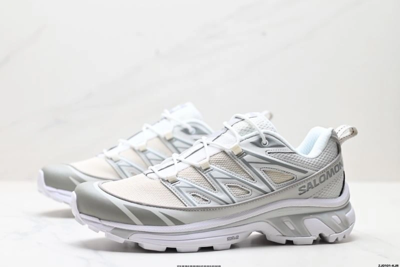 Flexible Salomon Shoes 2904