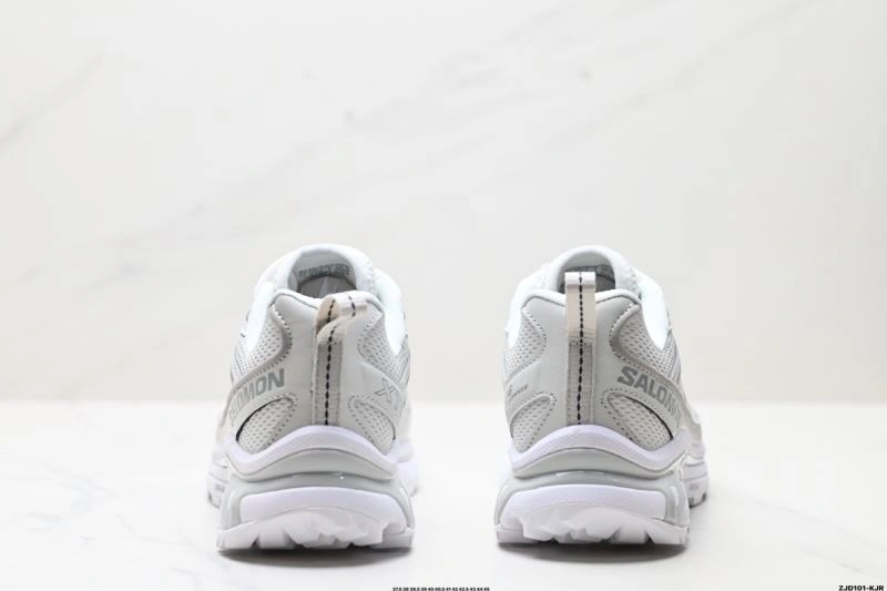 Flexible Salomon Shoes 2904