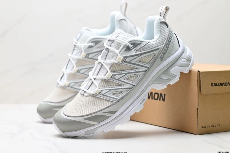 Flexible Salomon Shoes 2904