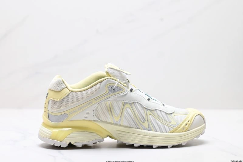Salomon Shoes Cozy 1718