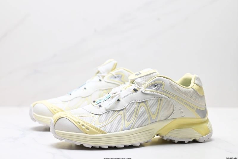 Salomon Shoes Cozy 1718