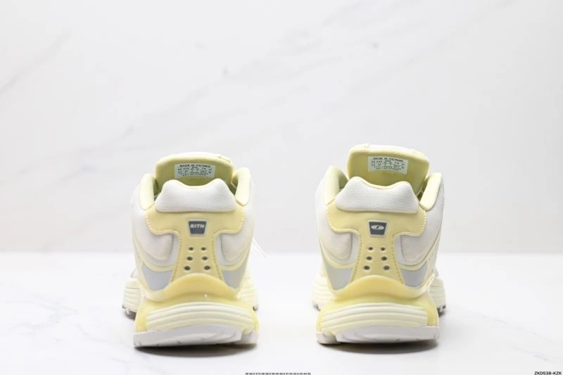 Salomon Shoes Cozy 1718