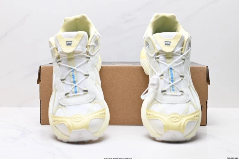 Salomon Shoes Cozy 1718