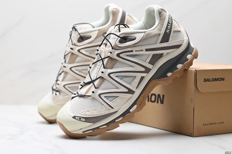 FlexibleFit Salomon Shoes 1713