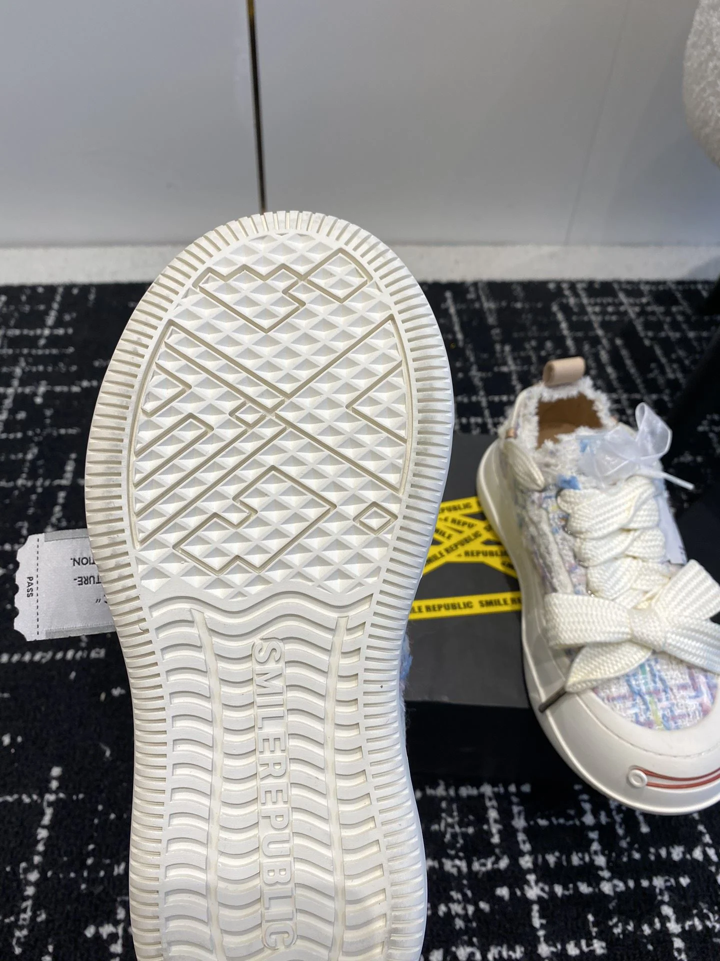 WaterResistant Smilerepublic Shoes 7319
