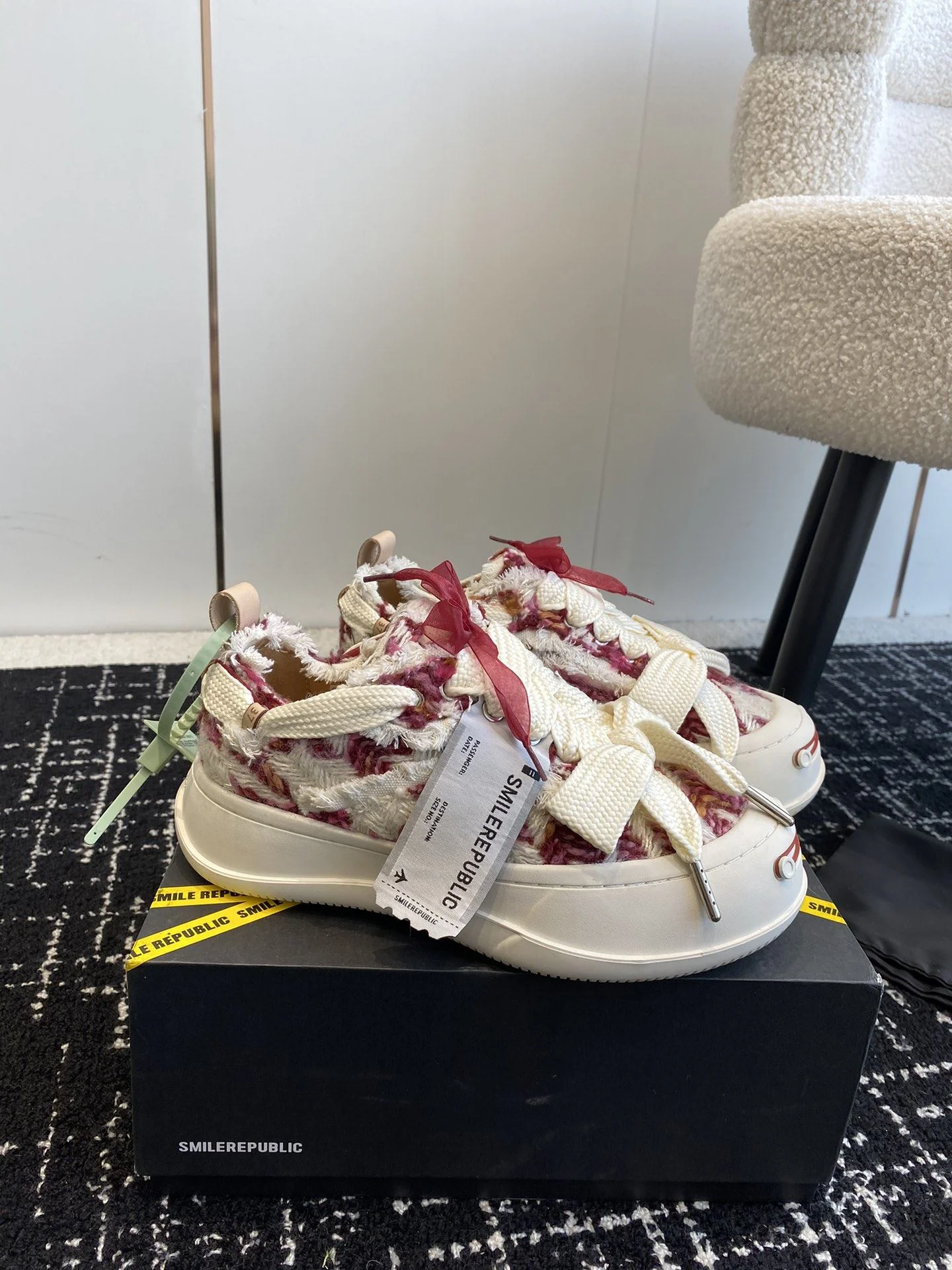 Resilient Smilerepublic Shoes 7259