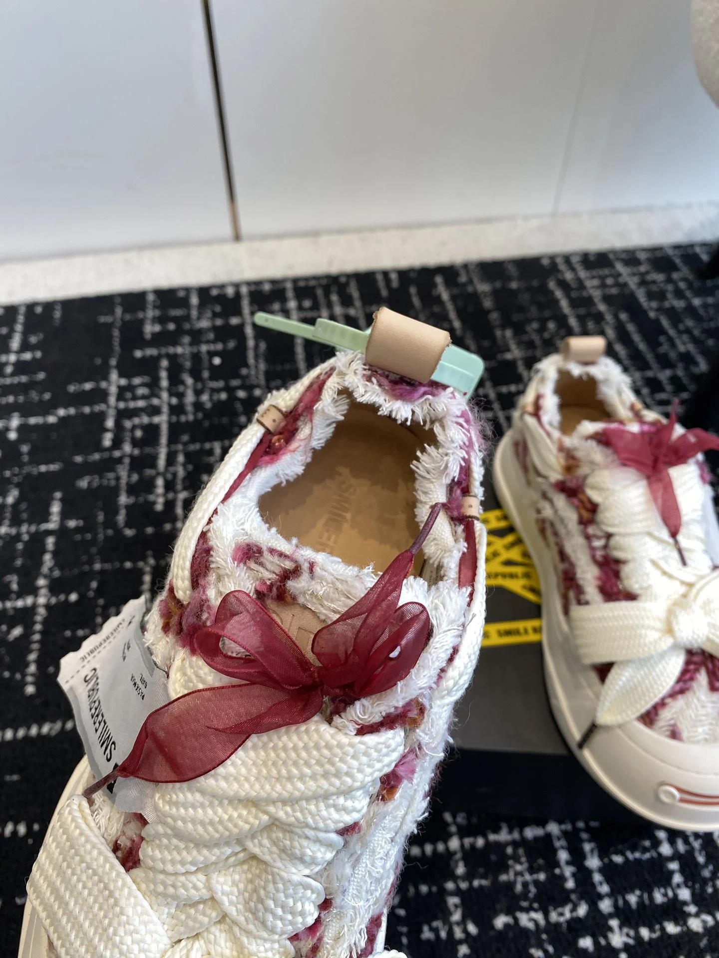 Resilient Smilerepublic Shoes 7259