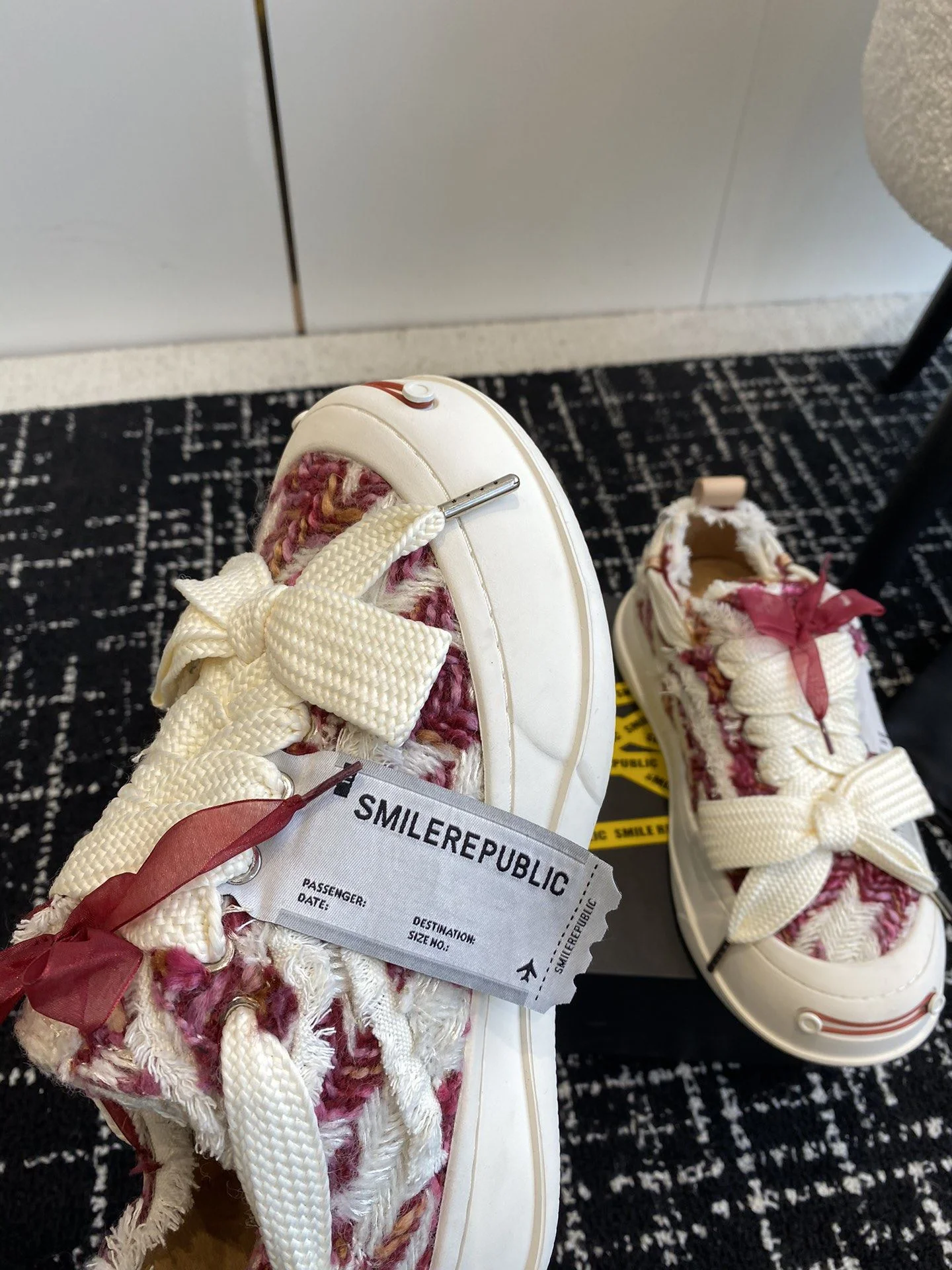 Resilient Smilerepublic Shoes 7259