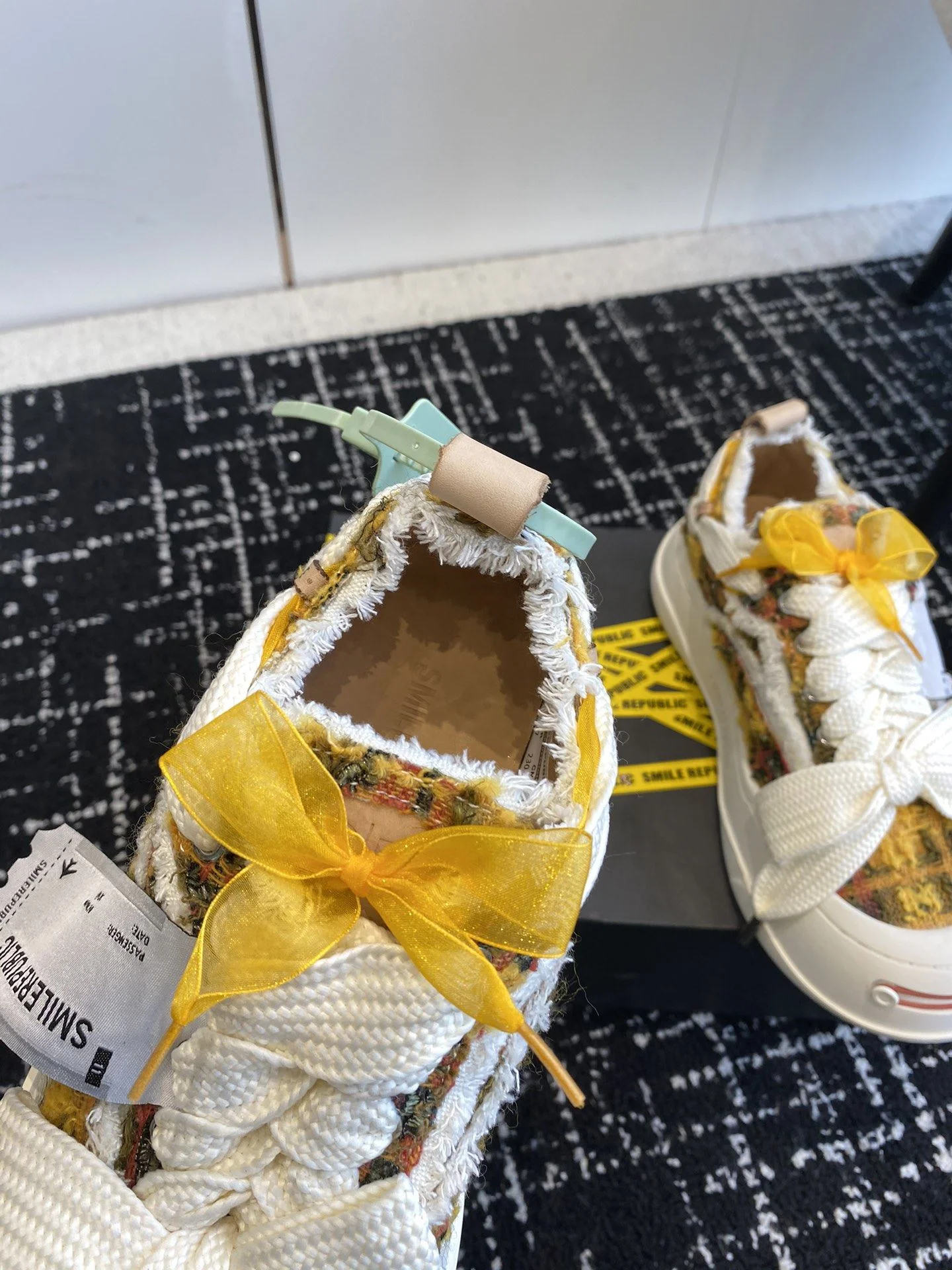Smilerepublic Shoes Neat 7311