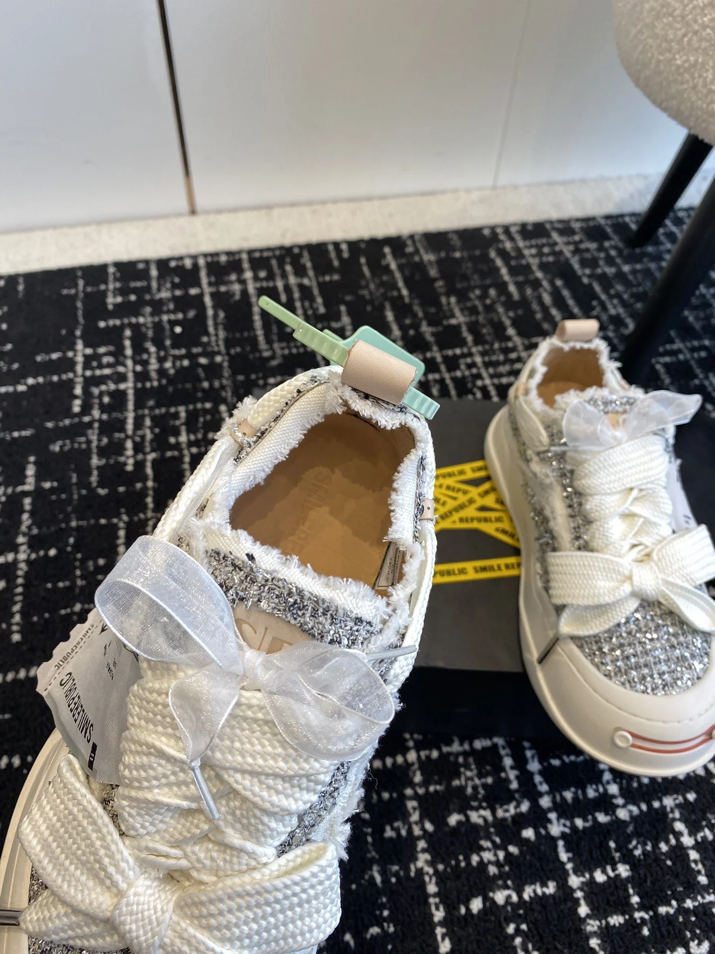 NewStyle Smilerepublic Shoes 7268