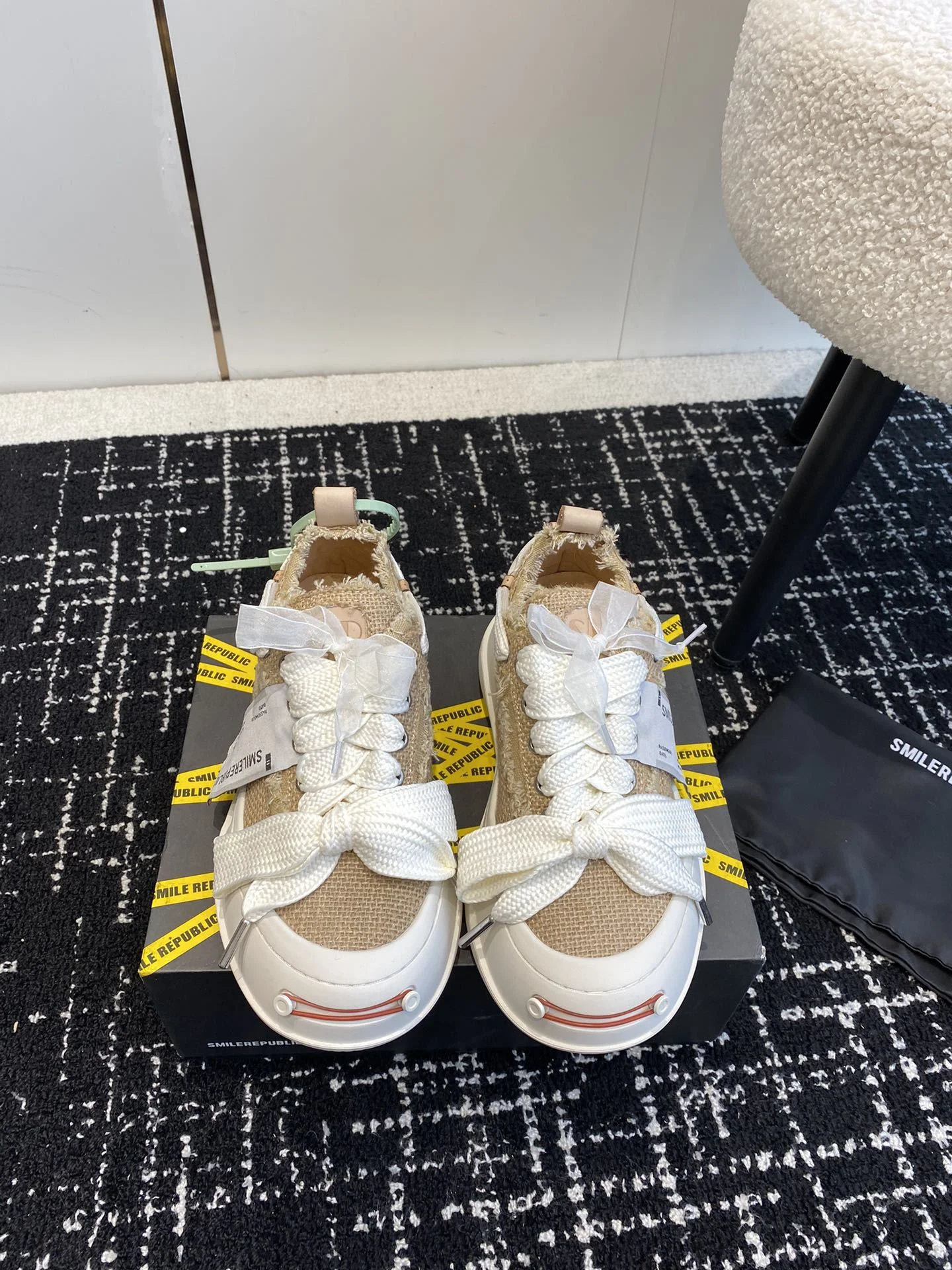 Smilerepublic Shoes Bright 7233