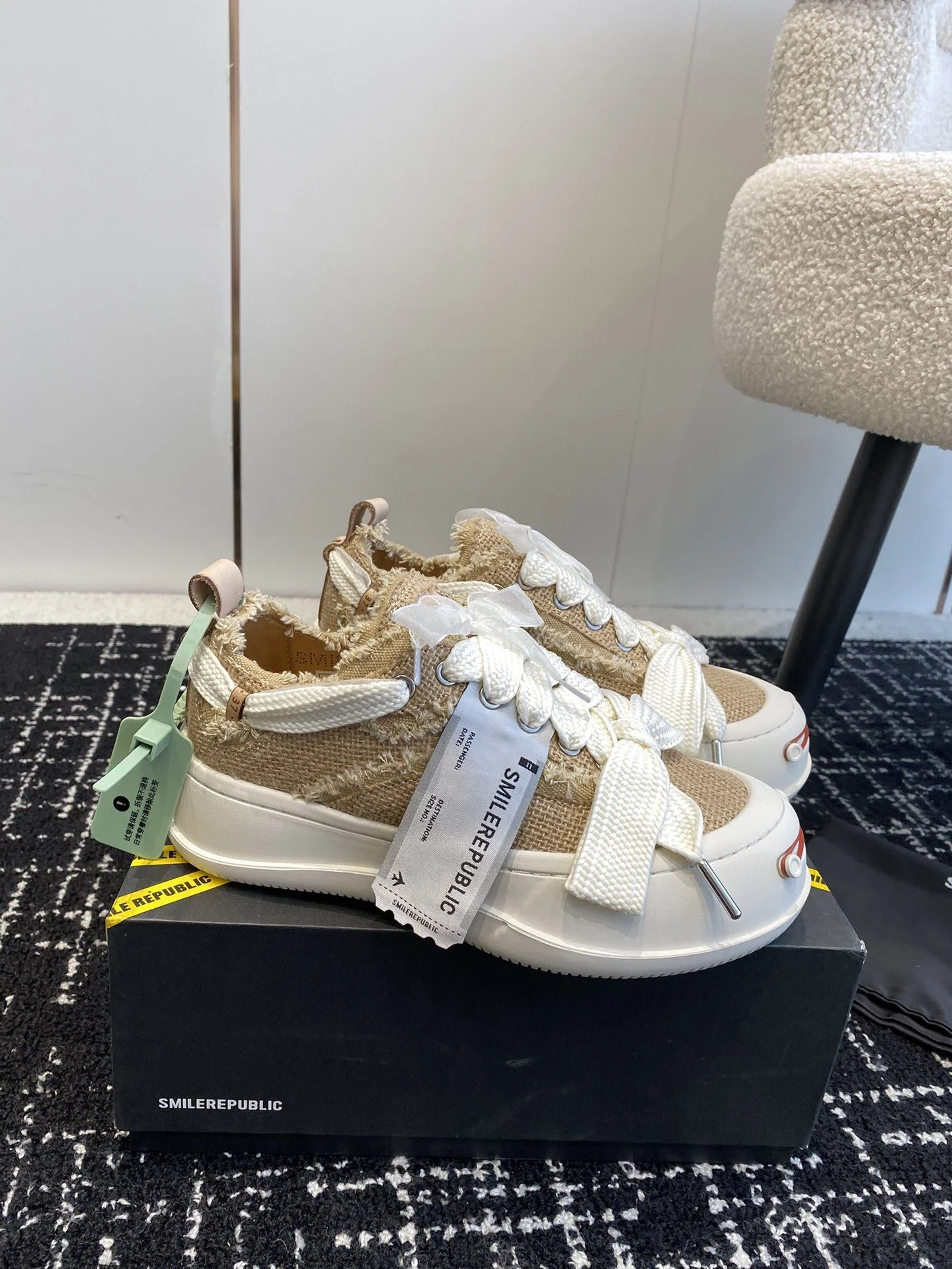 Smilerepublic Shoes Bright 7233