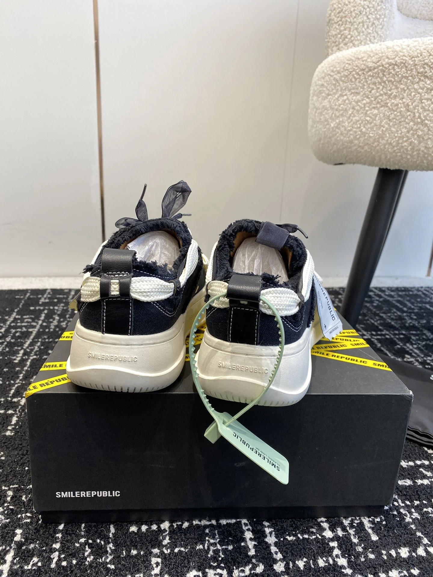 OdorResistant Smilerepublic Shoes 7226