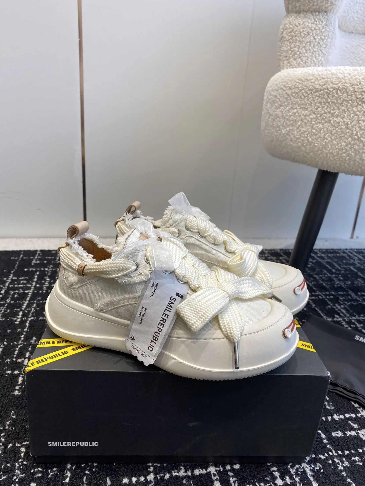 Sustainable Smilerepublic Shoes 7231