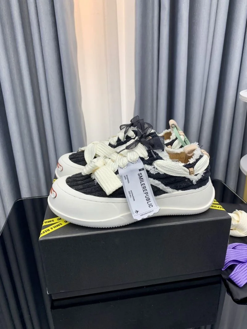 Efficient Smilerepublic Shoes 8992
