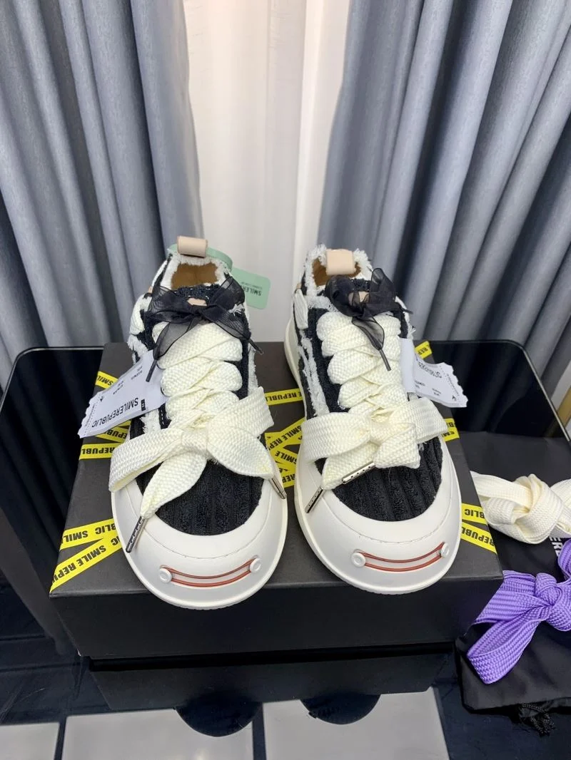 Efficient Smilerepublic Shoes 8992