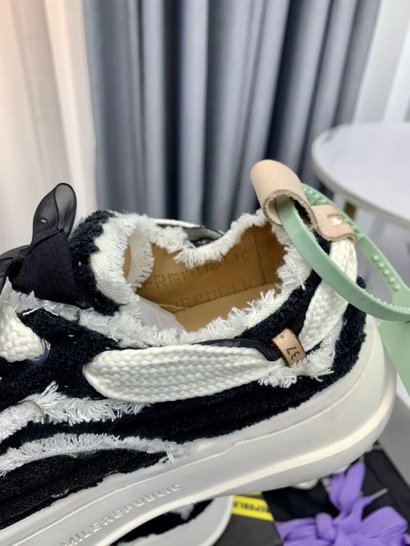 Efficient Smilerepublic Shoes 8992