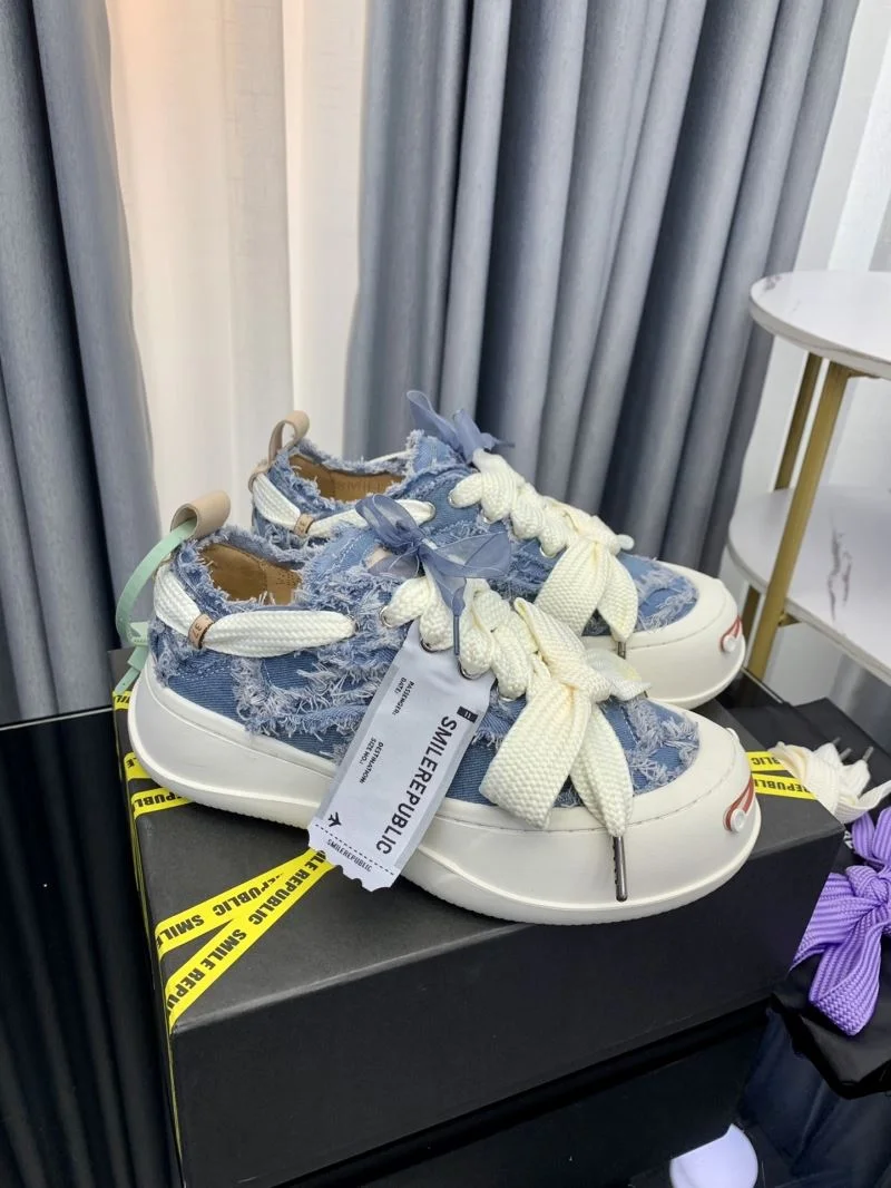 EasyMatch Smilerepublic Shoes 8944
